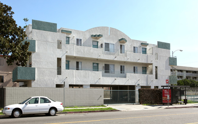 710 Magnolia Ave in Long Beach, CA - Building Photo - Building Photo