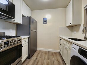 247 Ramona St in Palo Alto, CA - Building Photo - Building Photo