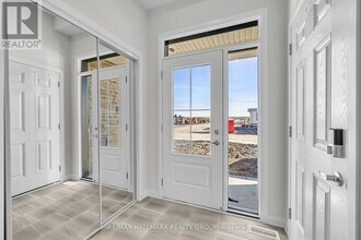 2526 Esprit Dr in Ottawa, ON - Building Photo - Building Photo