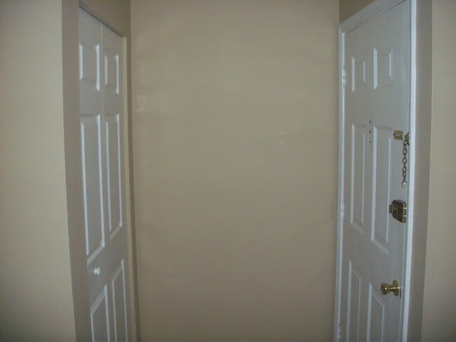 130 Berwick Plz, Unit Chatham Village in Lansdale, PA - Building Photo - Building Photo