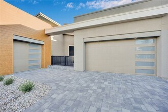 11079 Rolling Vista Dr in Las Vegas, NV - Foto de edificio - Building Photo