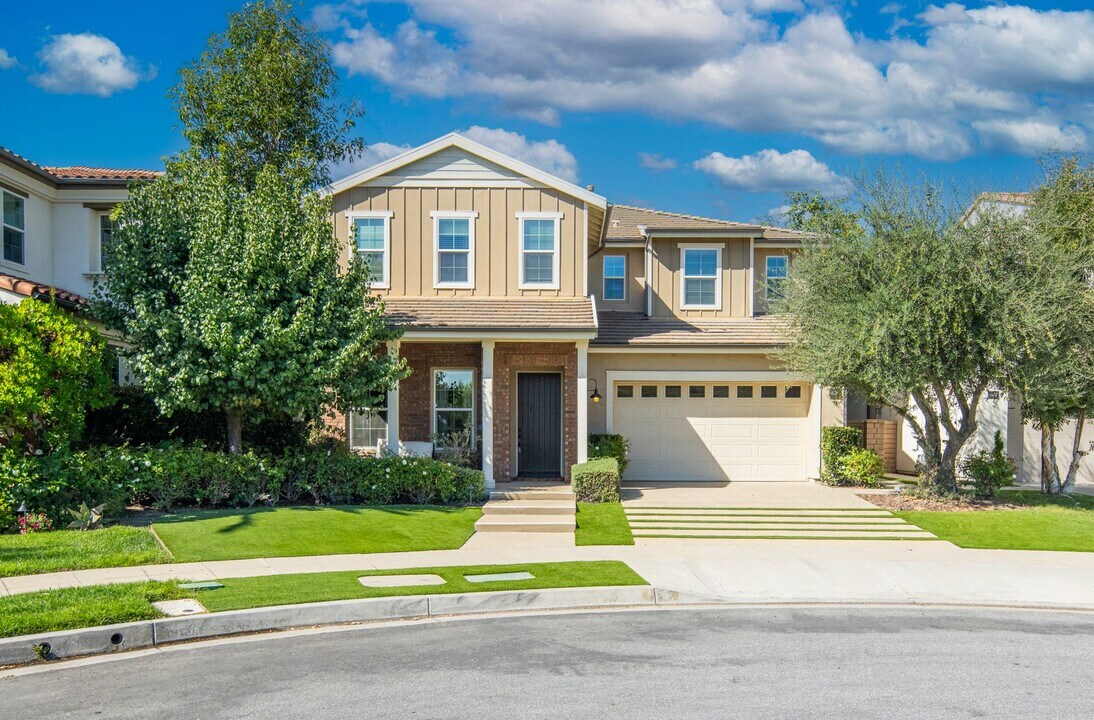 799 HOLLY St in Azusa, CA - Building Photo