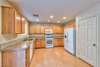 3945 Bayamon St in Las Vegas, NV - Foto de edificio - Building Photo