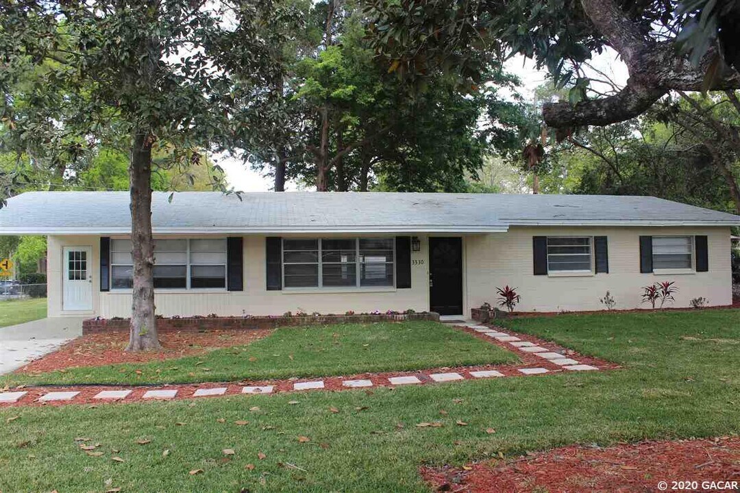 3330 NW 29th Ave in Gainesville, FL - Building Photo