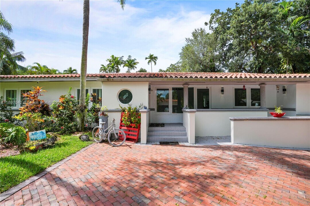 1436 Mantua Ave in Coral Gables, FL - Building Photo