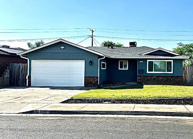 property at 926 W Rialto Ave