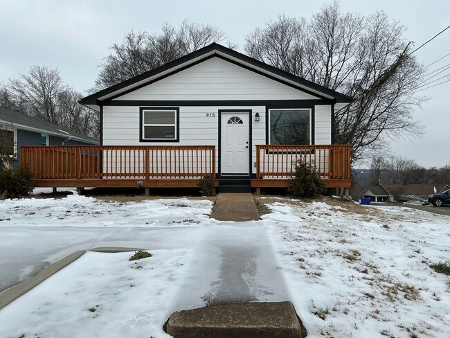 property at 915 Shearor St