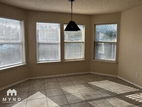 1801 Bertram Dr in Mansfield, TX - Foto de edificio - Building Photo