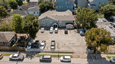 3107 White Oak Dr in Houston, TX - Building Photo - Primary Photo