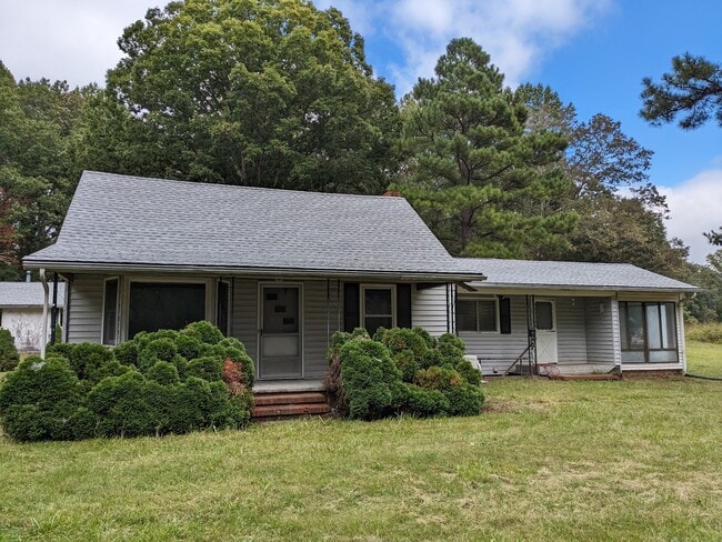 property at 20655 Monrovia Rd