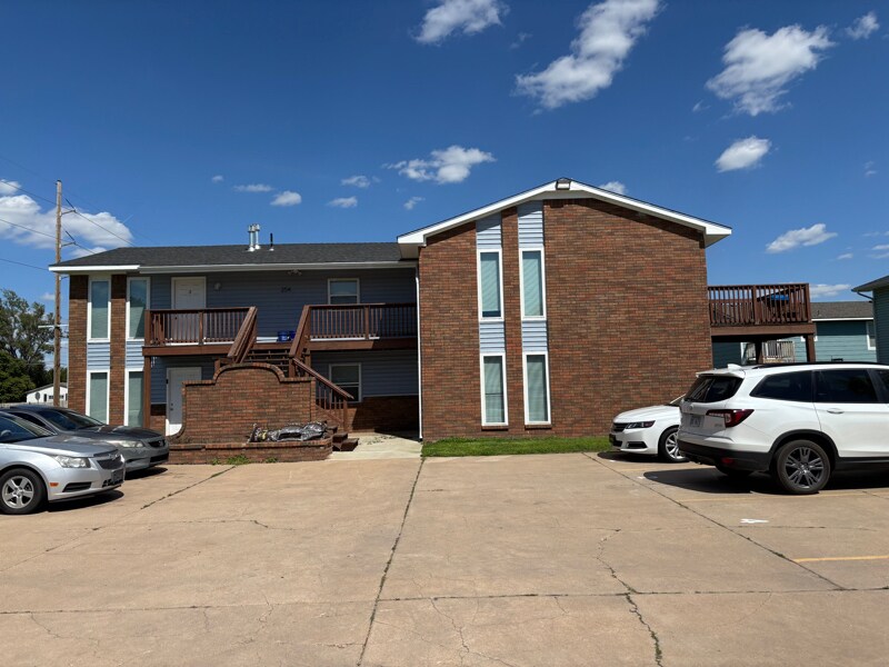 254 N Brunswick St in Wichita, KS - Building Photo
