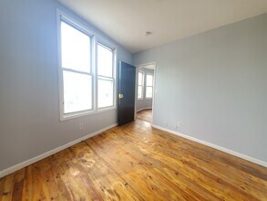 565 Ocean Ave, Unit 2 in Jersey City, NJ - Building Photo - Building Photo