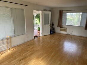 1357 S Magnolia Ave in El Cajon, CA - Building Photo - Building Photo