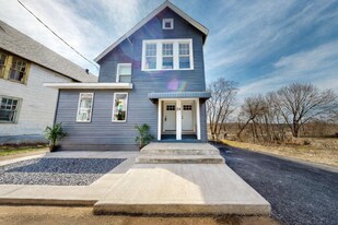 24 Academy St, Unit 1st Floor in Amsterdam, NY - Building Photo