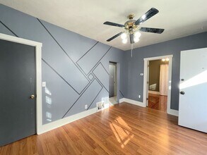 114 N Maple St in Hutchinson, KS - Building Photo - Building Photo