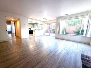 4930 Parkgreen Cir in Antioch, CA - Building Photo - Building Photo