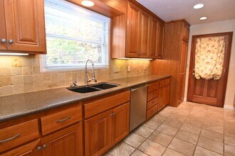 470 MacArthur Ave in San Jose, CA - Building Photo - Building Photo