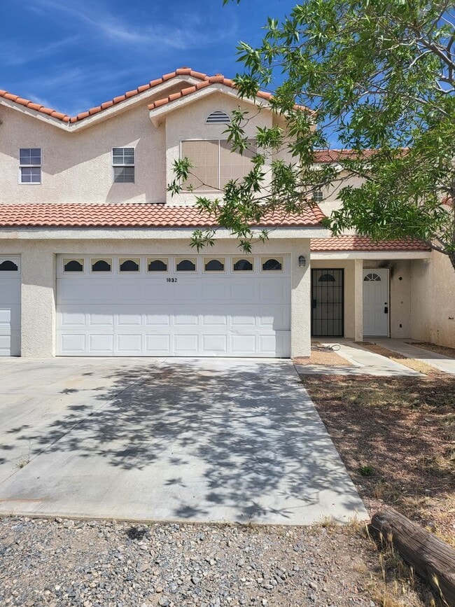 1032 Bourbon St in Pahrump, NV - Building Photo - Building Photo