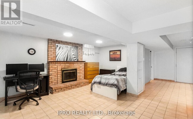 property at 353 Rutherford Rd N