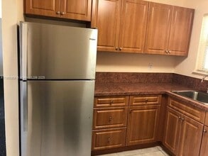 7470 Miami Lakes Dr in Miami Lakes, FL - Building Photo - Building Photo