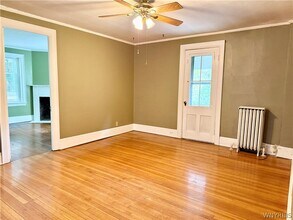 240 Bryant St in Buffalo, NY - Building Photo - Building Photo