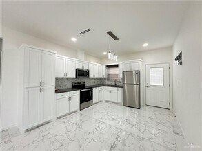 12 San Andres in Edinburg, TX - Building Photo - Building Photo