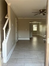 1071 Level Creek Rd in Buford, GA - Foto de edificio - Building Photo