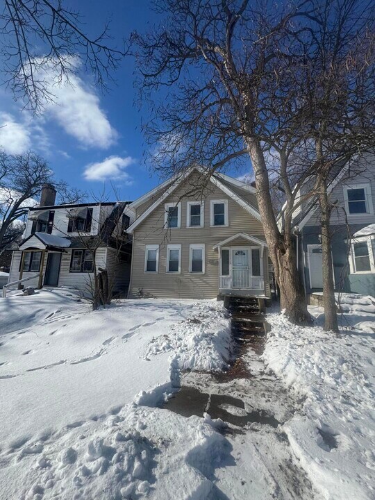 16515 Log Cabin St in Highland Park, MI - Building Photo