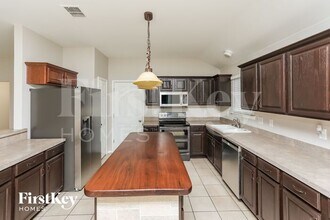 6927 Misty Meadow Ln in Arlington, TX - Building Photo - Building Photo