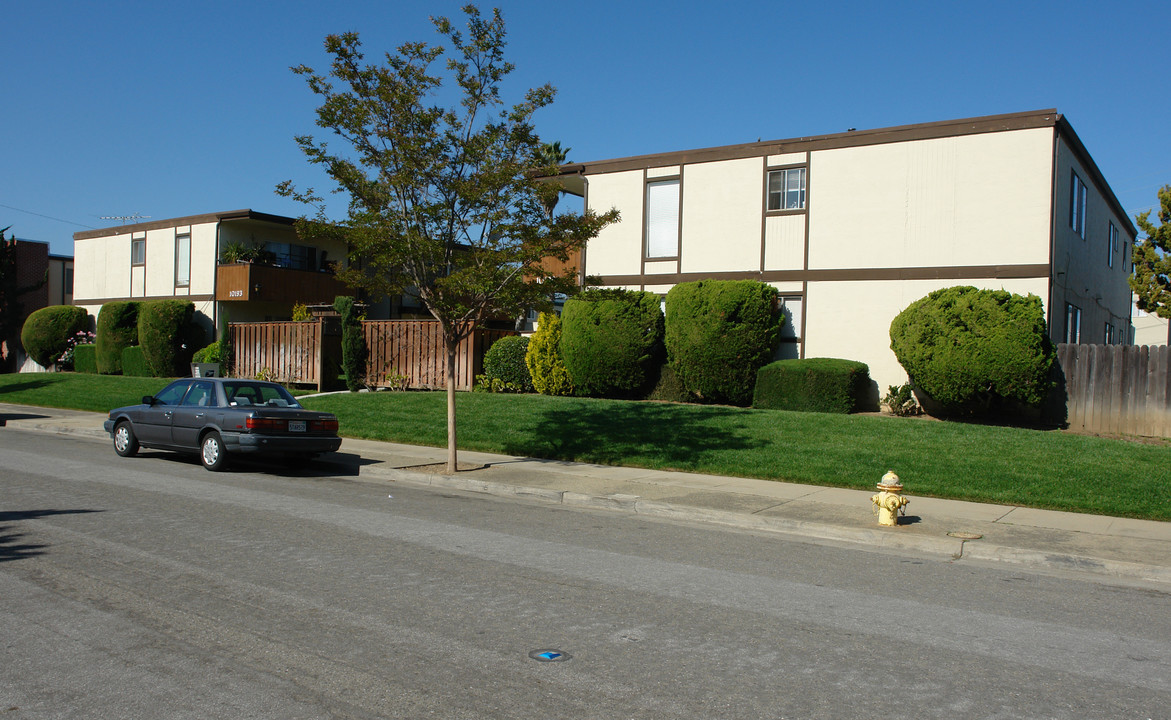 10193-10195 Park Cir W in Cupertino, CA - Building Photo