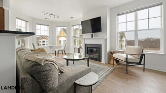 909 Mansion Dr, Unit 712-402 in Frederick, MD - Building Photo