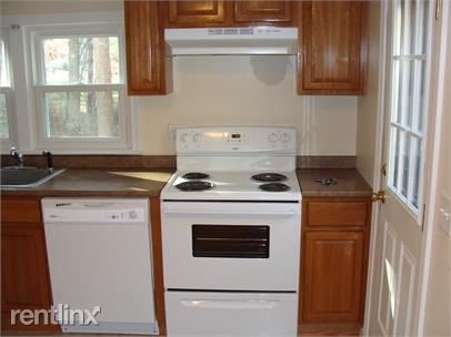 86 Plympton St in Middleboro, MA - Building Photo - Building Photo