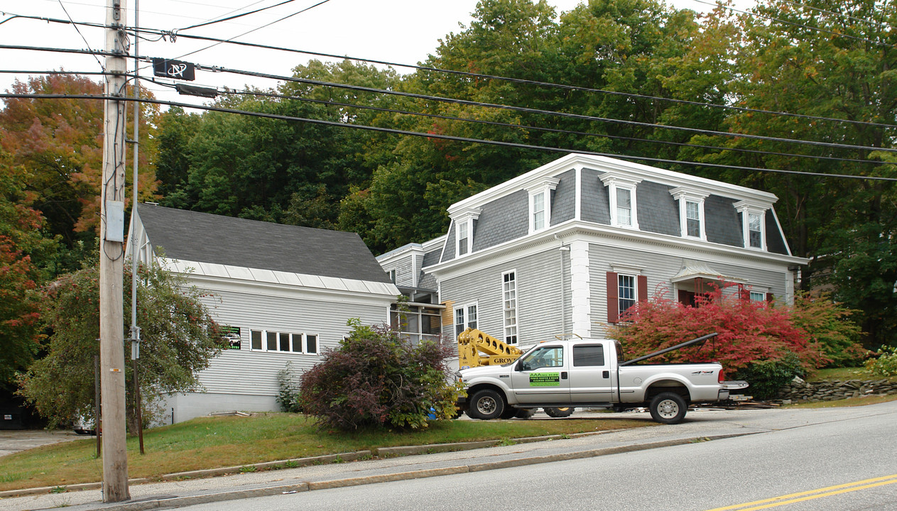 292 Court St in Auburn, ME - Foto de edificio