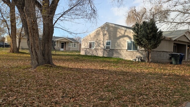 956 S 1100 W in Salt Lake City, UT - Building Photo - Building Photo