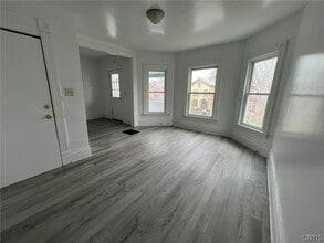 229 Kellogg St in Syracuse, NY - Foto de edificio - Building Photo