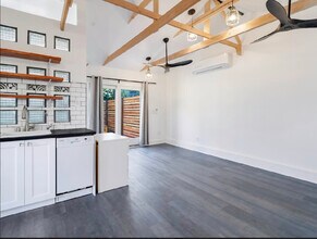 8330 Flight Ave in Los Angeles, CA - Building Photo - Building Photo