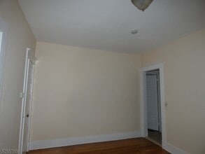 199 E Main St in Somerville, NJ - Building Photo - Building Photo