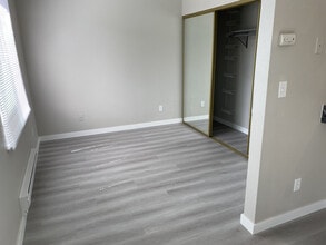 Divine Suites at Downtown Renton in Renton, WA - Foto de edificio - Building Photo