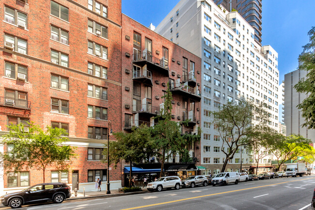 435 E 86th St in New York, NY - Building Photo - Building Photo