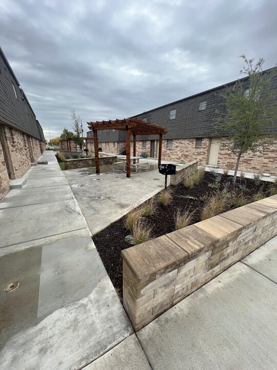 Four Seasons Apartments in Canyon, TX - Building Photo