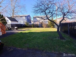 83 John St in Carteret, NJ - Building Photo - Building Photo