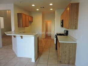 9432 Santana Siesta Ave in Las Vegas, NV - Foto de edificio - Building Photo
