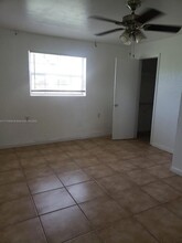 20891 SW 244th St, Unit 2 in Homestead, FL - Building Photo - Building Photo