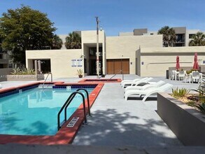 8002 SW 149th Ave in Miami, FL - Building Photo - Building Photo