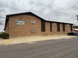 Green Tree Apartments in Fort Stockton, TX - Building Photo