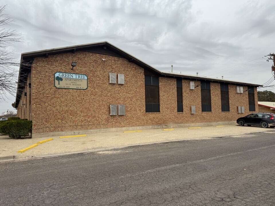 Green Tree Apartments in Fort Stockton, TX - Building Photo
