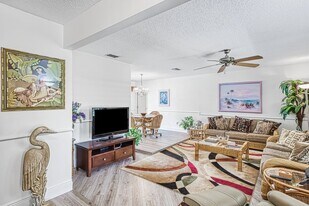 5036 SW 9th Pl, Unit 0230 in Cape Coral, FL - Building Photo