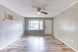 1911 NW Smith Ave in Lawton, OK - Building Photo - Building Photo