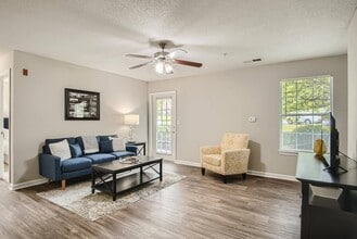 Leaf Stone Apartments in Covington, GA - Foto de edificio - Building Photo