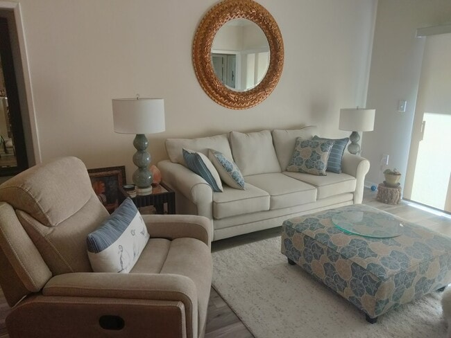 520 Florida Club Blvd, Unit 210